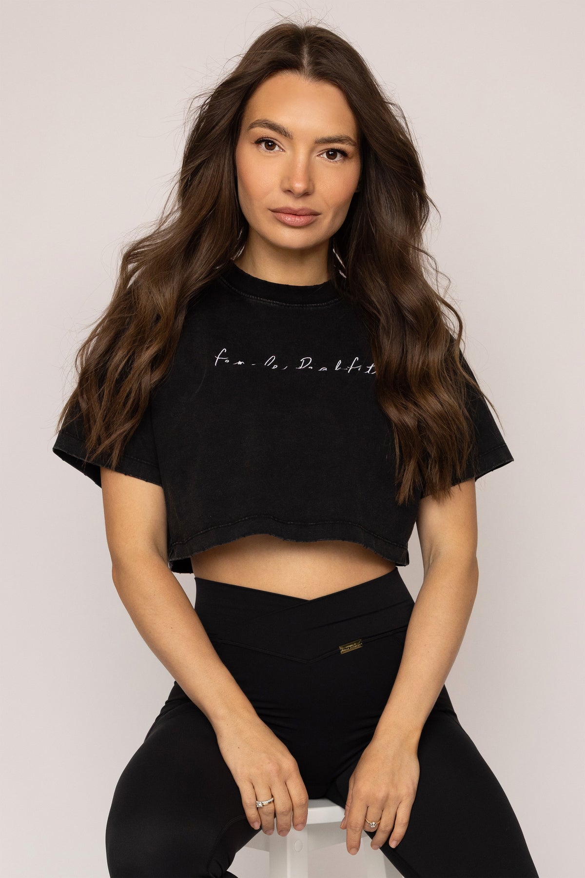Signature Crop Black